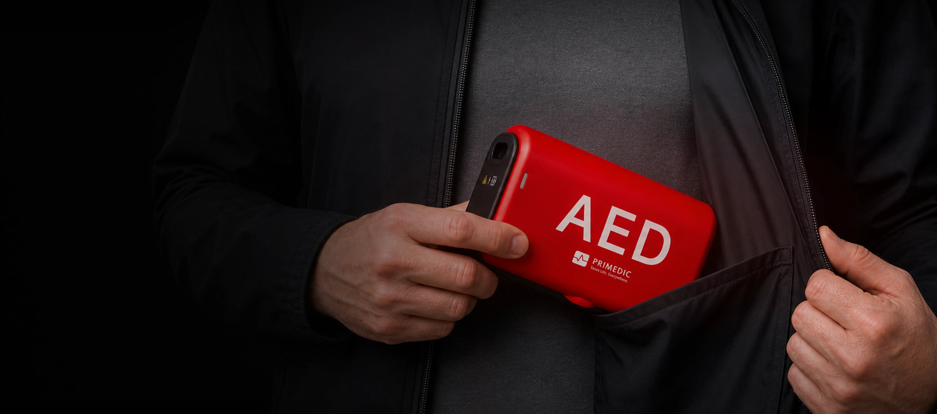 HeartSave Pocket 口袋級便攜式 AED 隨身攜帶場景